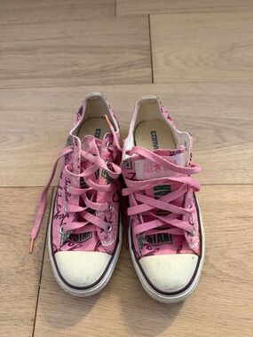 Chuck Taylor All-Star Converse Pink Printed Low Top Sneakers